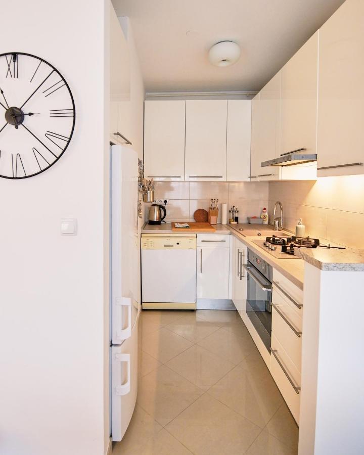Lovely Apartment Mira Near Airport Zagreb Velika Gorica Buitenkant foto
